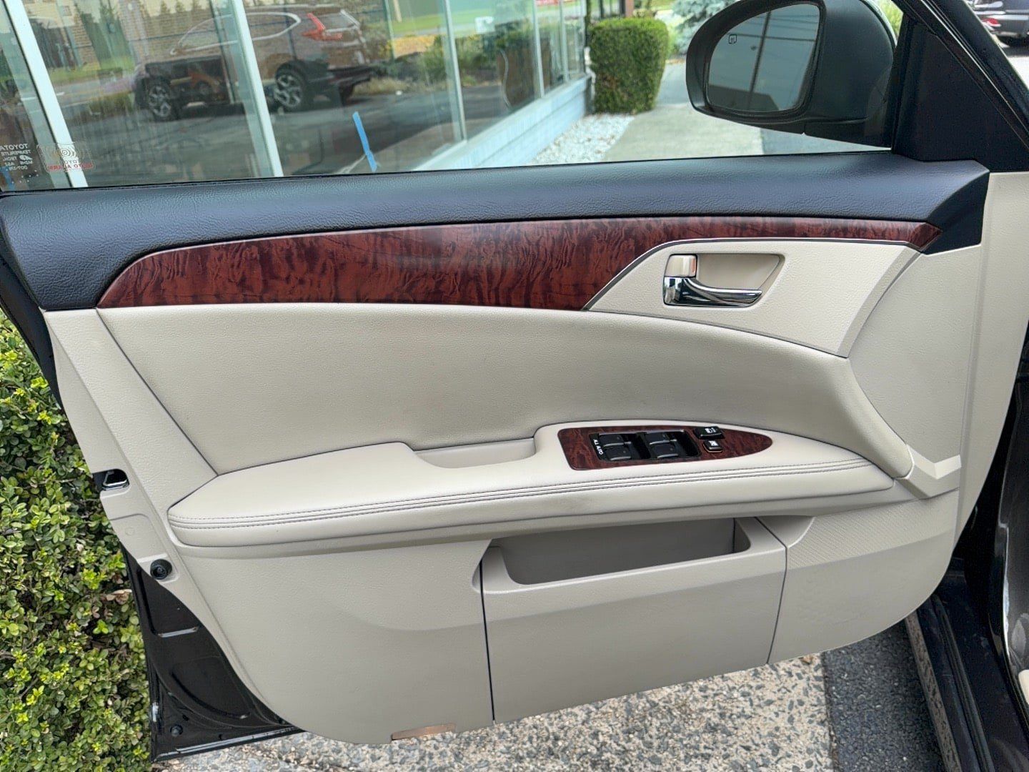 Used 2011 Toyota Avalon FWD image 15