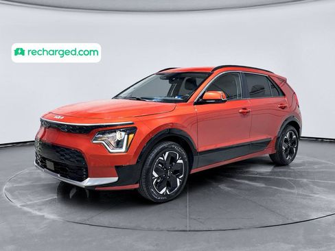 Used 2023 Kia Niro Wind w/ Wind Preserve Package FWD image 1