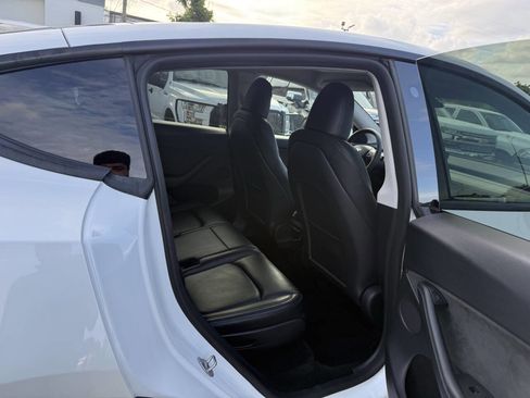 Used 2023 Tesla Model Y Long Range AWD/4WD image 18