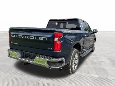 Used 2022 Chevrolet Silverado 1500 LTZ w/ LTZ Convenience Package II AWD/4WD image 9