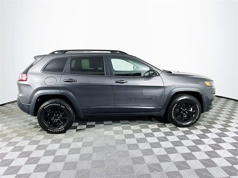 Used 2022 Jeep Cherokee Latitude w/ Trailer Tow Group image 9