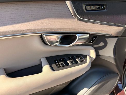New 2026 Volvo XC90 T8 Plus image 12