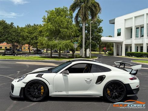 Used 2018 Porsche 911 GT2 RS RWD image 36