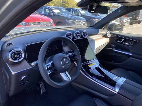 Used 2026 Mercedes-Benz GLC 300 4MATIC image 9
