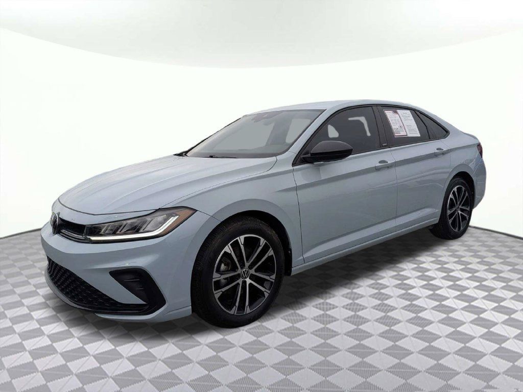 Used 2025 Volkswagen Jetta Sport FWD image 7