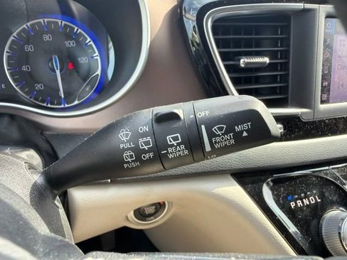 Used 2022 Chrysler Voyager LX FWD image 43