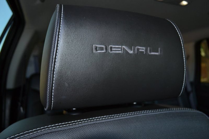 Used 2015 GMC Yukon Denali AWD/4WD image 26