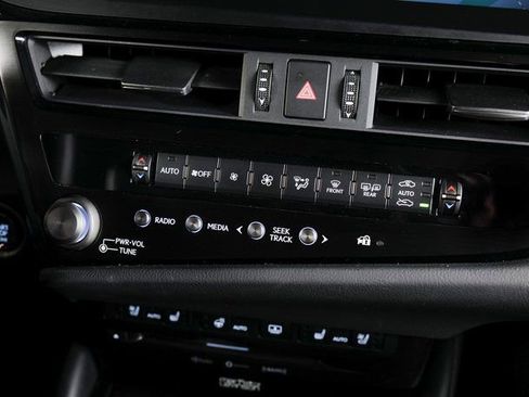 Used 2022 Lexus ES 350 Ultra Luxury image 16