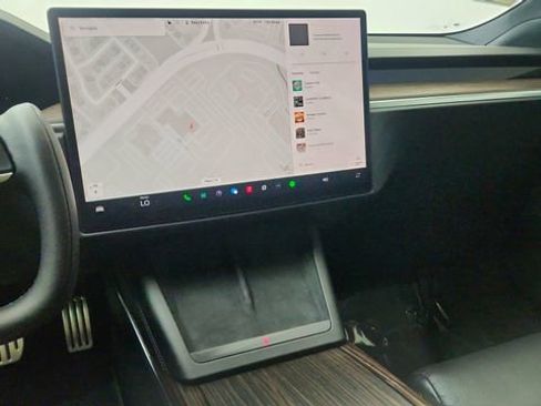 Used 2021 Tesla Model S Plaid image 43