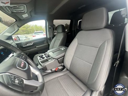 Used 2024 GMC Sierra 1500 Elevation image 18