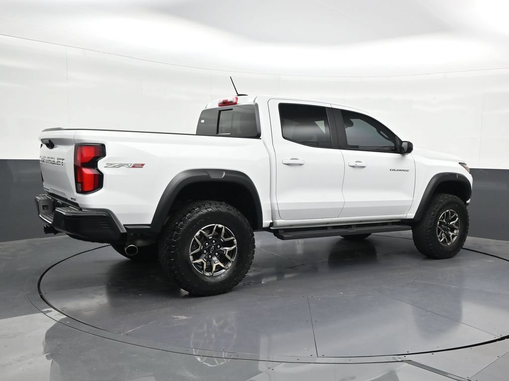 Used 2024 Chevrolet Colorado ZR2 AWD/4WD image 5