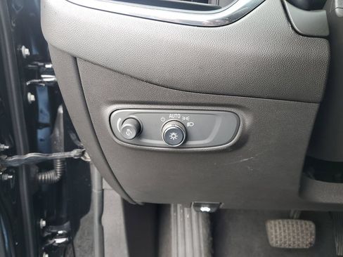 Used 2022 Chevrolet Equinox LT FWD image 21