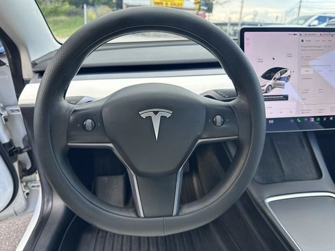 Used 2022 Tesla Model 3 Long Range AWD/4WD image 18