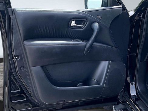 Certified 2023 Nissan Armada SL w/ Midnight Edition Package AWD/4WD image 23