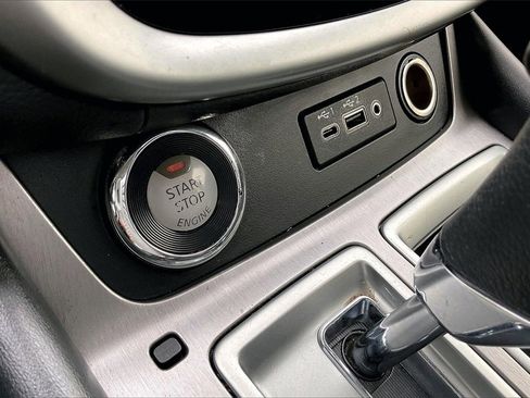 Used 2019 Nissan Murano SV image 24