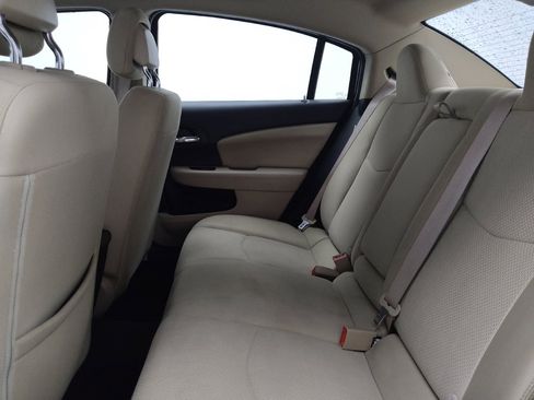 Used 2014 Chrysler 200 Touring FWD image 18