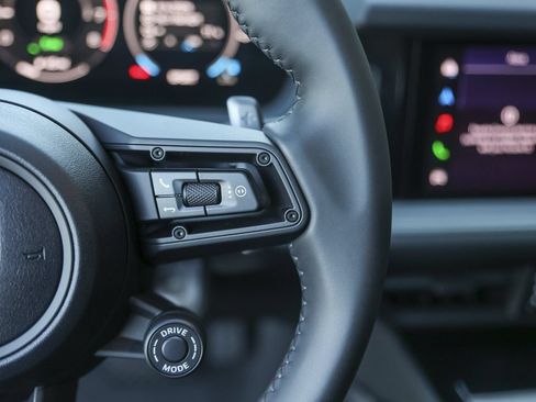 New 2026 Porsche Cayenne E-Hybrid Coupe AWD/4WD image 21