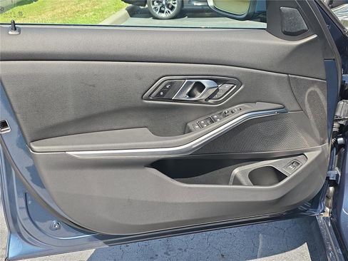 Used 2025 BMW 330i Sedan image 15
