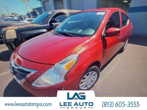 Used 2019 Nissan Versa S Plus FWD image 1