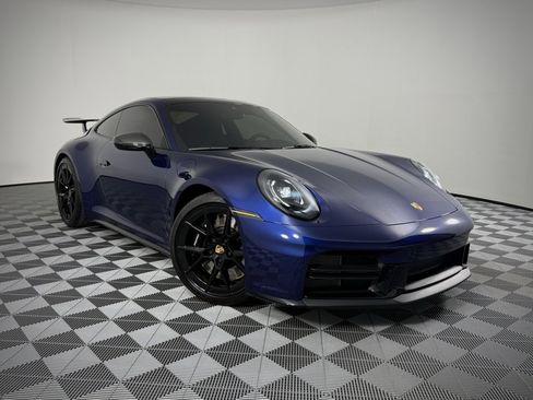 Used 2025 Porsche 911 Carrera S image 6