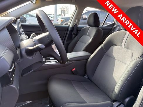 Certified 2025 Nissan Sentra SV image 8
