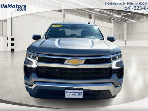 Used 2025 Chevrolet Silverado 1500 LT AWD/4WD image 7