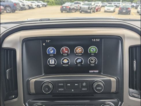 Used 2015 GMC Sierra 2500 Denali w/ Duramax Plus Package AWD/4WD image 30
