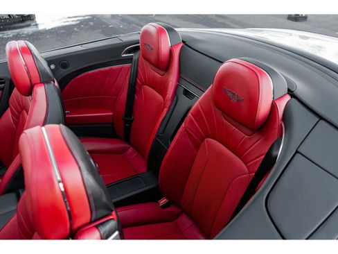 Used 2024 Bentley Continental GT V8 image 34