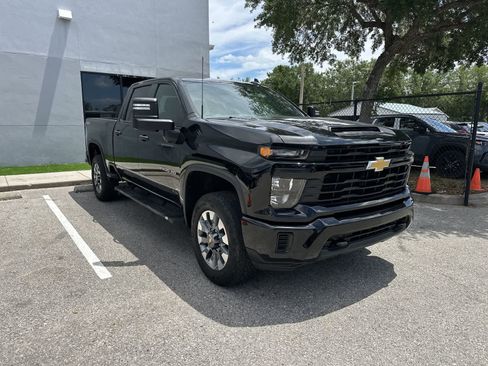 Used 2024 Chevrolet Silverado 2500 Custom w/ Custom Convenience Package AWD/4WD image 10