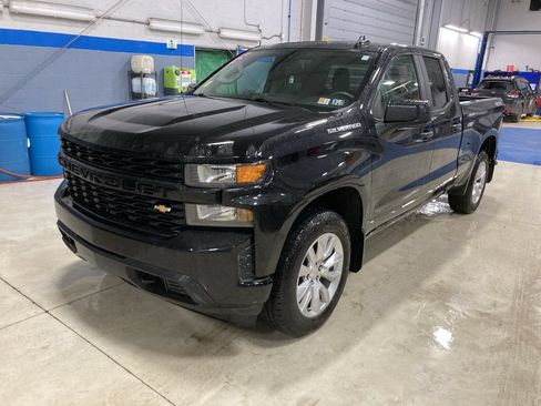 Used 2021 Chevrolet Silverado 1500 Custom w/ Safety Confidence Package AWD/4WD image 3