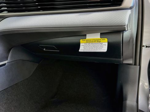 Used 2026 Toyota Camry SE FWD image 34