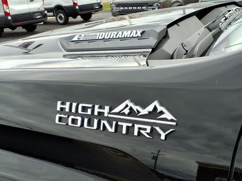 Used 2021 Chevrolet Silverado 3500 High Country w/ LPO, Hitch Package image 10