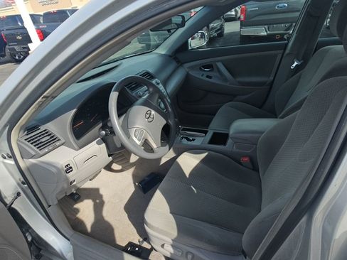 Used 2009 Toyota Camry LE image 23
