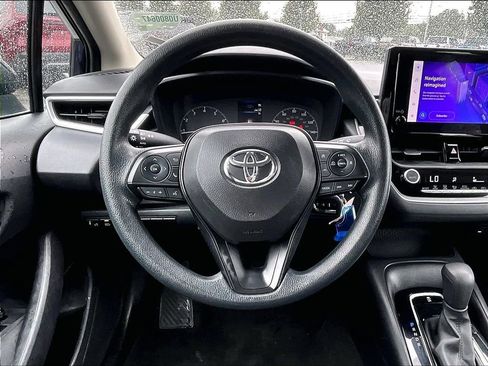 Used 2024 Toyota Corolla LE FWD image 17