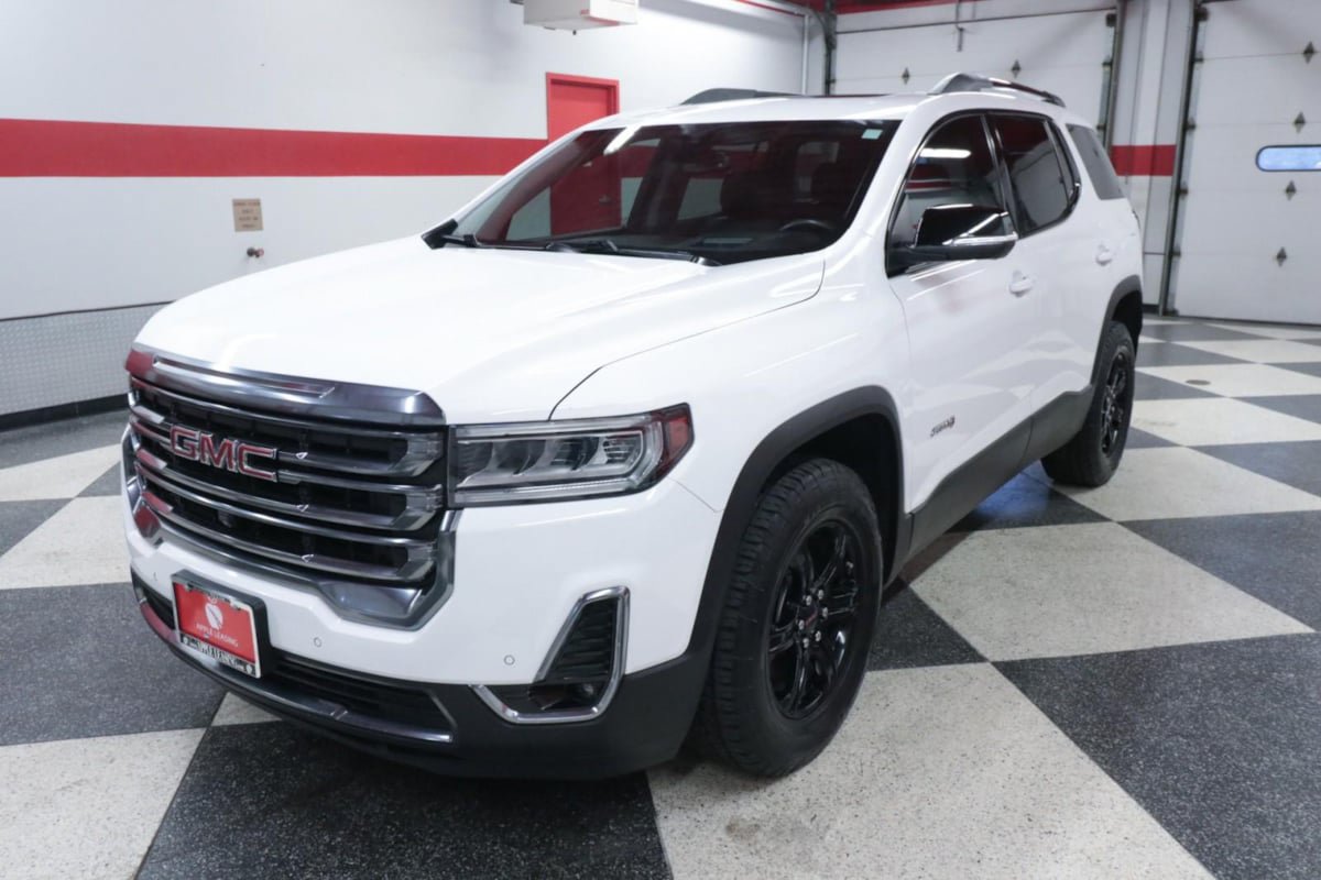 Used 2023 GMC Acadia AT4 w/ Technology Package AWD/4WD image 5