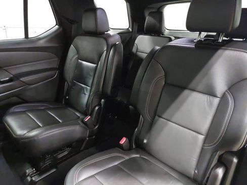 Used 2022 Chevrolet Traverse LT image 14