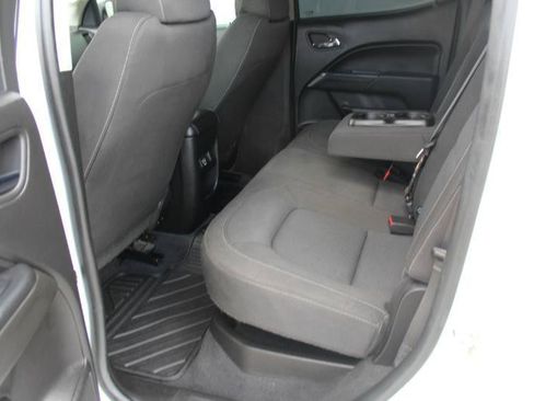 Used 2019 Chevrolet Colorado LT RWD image 14