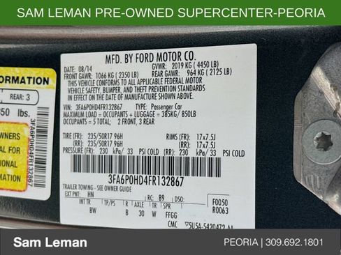 Used 2015 Ford Fusion SE w/ Equipment Group 202A FWD image 29