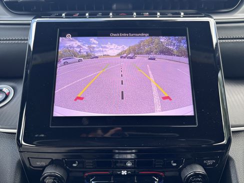 New 2025 Jeep Grand Cherokee Laredo X w/ Luxury Tech Group I image 27