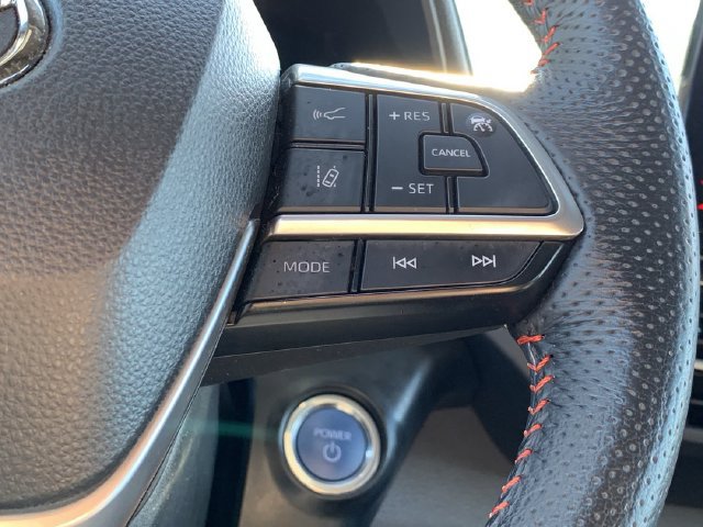 Certified 2024 Toyota Sienna XSE FWD image 23