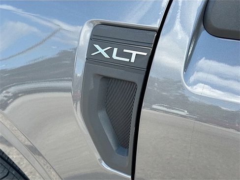 New 2025 Ford Maverick XLT image 17