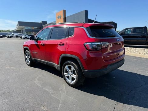 Used 2024 Jeep Compass Latitude AWD/4WD image 5