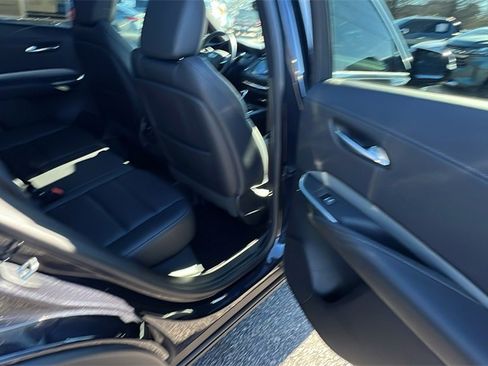 Used 2023 Cadillac XT4 Premium Luxury w/ Enhanced Visibility Package image 21