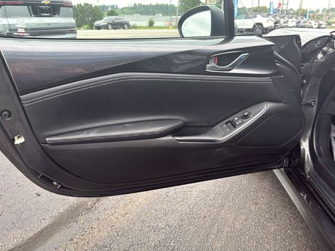 Used 2023 MAZDA MX-5 Miata Grand Touring RWD image 18