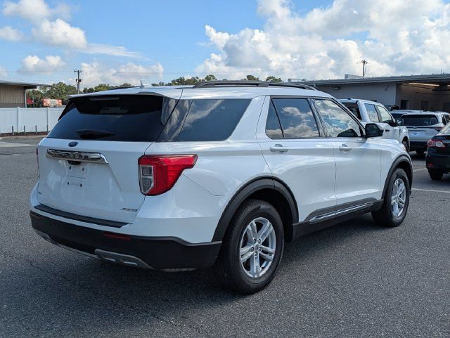 Used 2021 Ford Explorer XLT w/ Equipment Group 202A AWD/4WD image 3