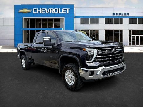 Certified 2024 Chevrolet Silverado 2500 LTZ w/ LPO, Dark Essentials Package image 5