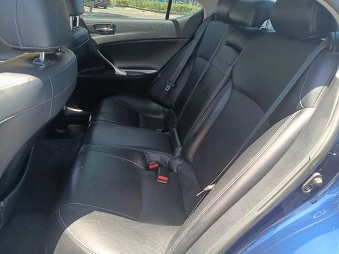 Used 2011 Lexus IS 250 w/ Premium Pkg Value Edition RWD image 12