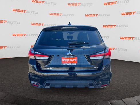 Used 2021 Mitsubishi Outlander Sport SE image 4