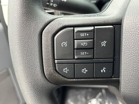 New 2026 Ford F250 XLT w/ XLT Premium Package AWD/4WD image 17