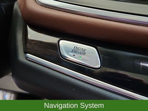 Used 2020 Buick Enclave Avenir w/ Avenir Technology Package AWD/4WD image 17